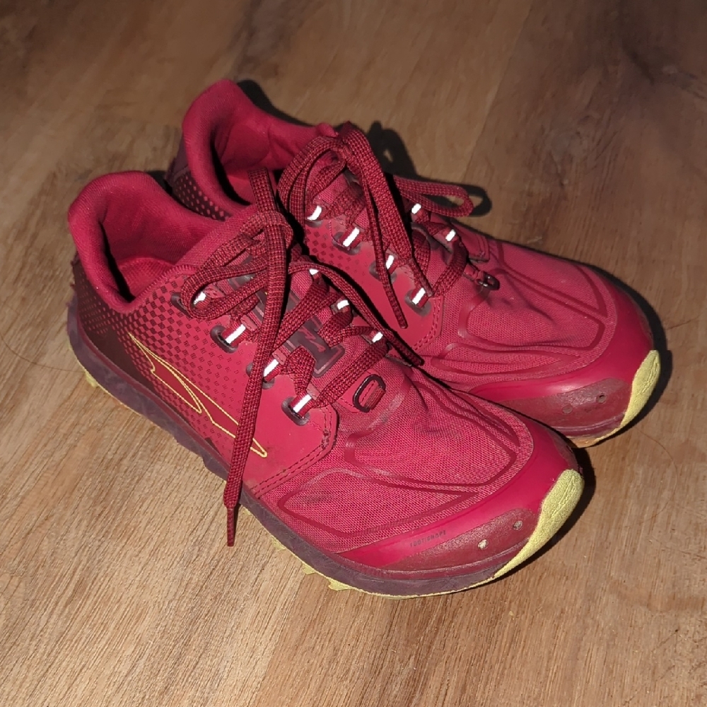 Altra Pink Women's Superior 4.5